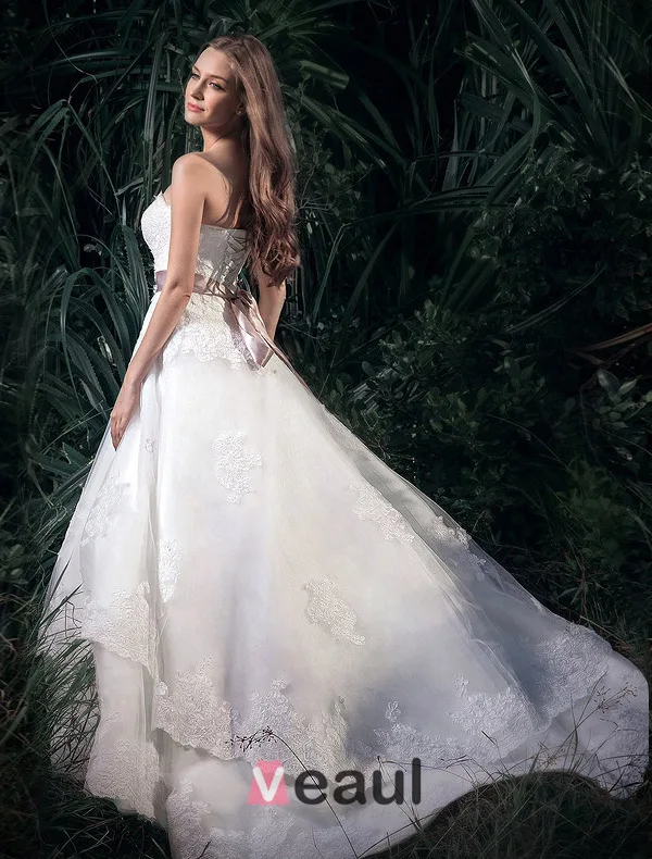 A-linje Sweetheart Ärmlös Applikationer Spets Organza Satin Bröllopsklänning