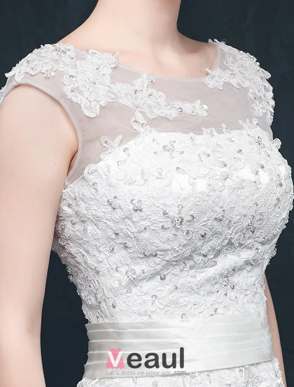 Une Ligne Volants Appliques Décolleté Carré De Dentelle Sash Robe De Mariée En Satin