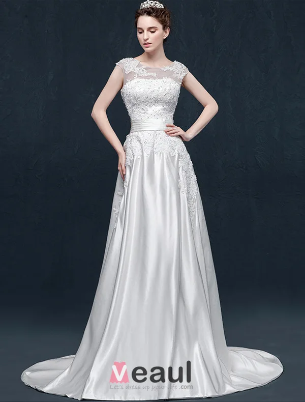 Une Ligne Volants Appliques Décolleté Carré De Dentelle Sash Robe De Mariée En Satin