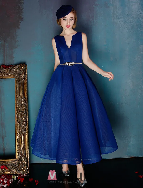 Elegant Royal Blue Homecoming Dress V Neck Tulle Graduation Dress With Metal Sash Elegant Royal Blue Homecoming Dress V Neck Tulle Graduation Dress With Metal Sash
