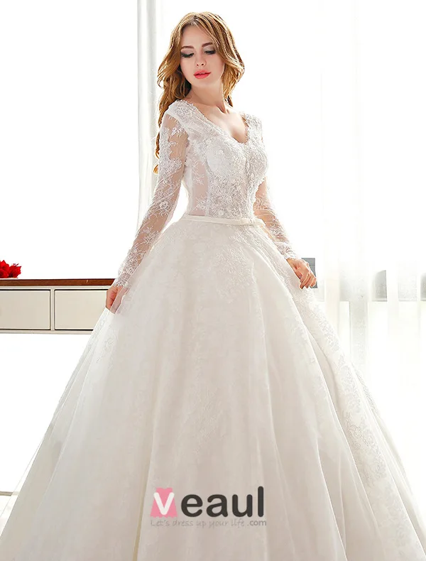 Luxury Ball Gown Wedding Dress V-neck Pierced Lace Bridal Dress With Sequins