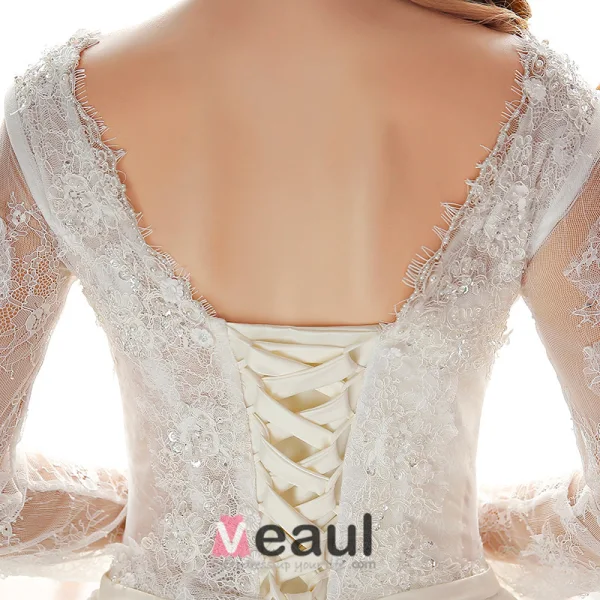 Luxury Ball Gown Wedding Dress V-neck Pierced Lace Bridal Dress With Sequins