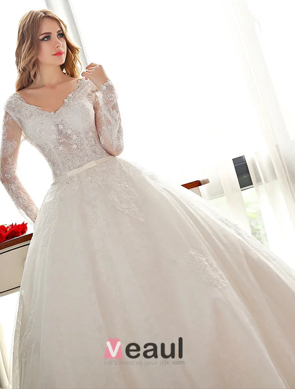 Luxury Ball Gown Wedding Dress V-neck Pierced Lace Bridal Dress With Sequins