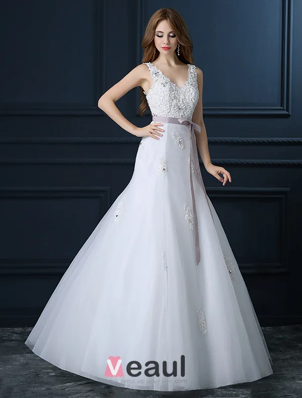 Beautiful A-line V-neck Wedding Dress Applique Lace Bridal Dress With Sash