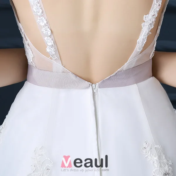 Beautiful A-line V-neck Wedding Dress Applique Lace Bridal Dress With Sash