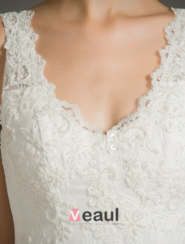 Sirène V-cou Élégant Appliques De Dentelle Robe De Mariée Dos Nu Avec Tailing