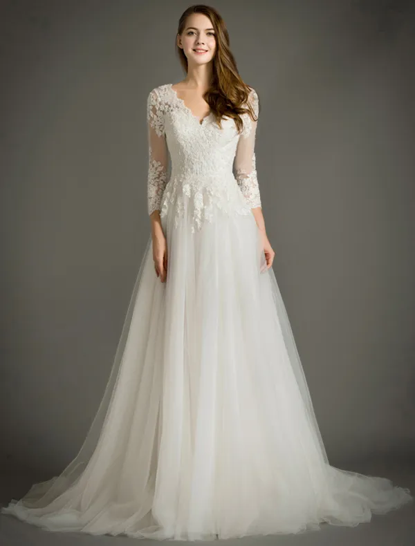 Elegant A-line V-neck 3/4 Sleeves Applique Lace Wedding Dress