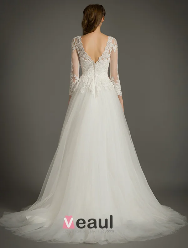 Elegant A-line V-neck 3/4 Sleeves Applique Lace Wedding Dress