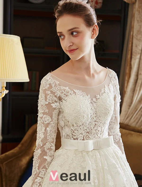 2016 Balle De Luxe Robe Dos Nu Robe De Mariée En Dentelle Soluble Avec Ceinture