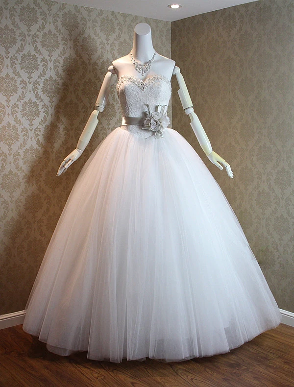 2016 Vintage Ball Kjole Kjæreste Gulv Lengde Brudekjole Med Sash Blomst