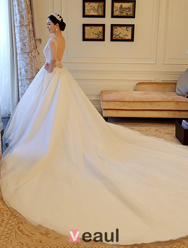 Sexy Baljurk Kralen Parels Hals Backless Bruidsjurk Met Lange Slepende