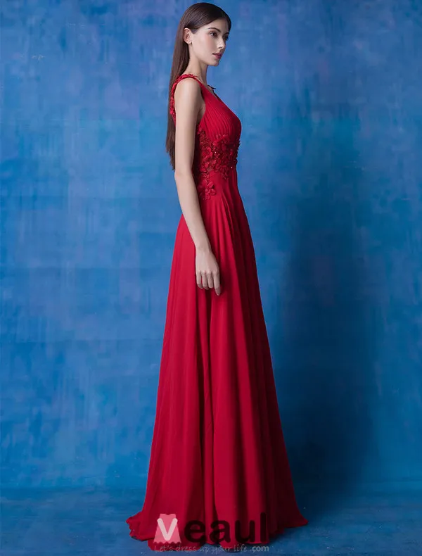 2016 Vackra V-ringad Backless Applikationer Blommor Beading Rufsa Burgundy Chiffong Aftonklänning