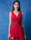 2016 Vackra V-ringad Backless Applikationer Blommor Beading Rufsa Burgundy Chiffong Aftonklänning