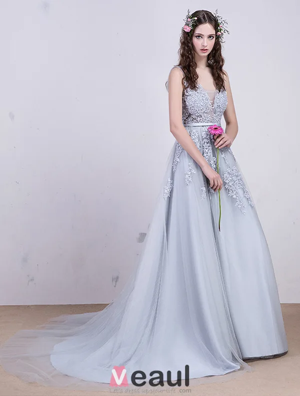 2016 Elegant V-neck Sleeveless Applique Lace Backless Grey Tulle Evening Dress With Beading Pearl And Sequins