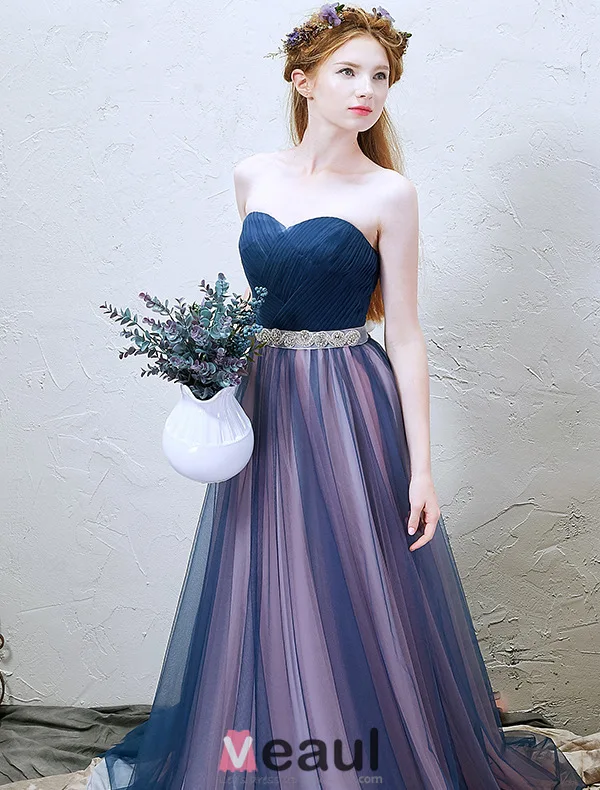 2016 Classic Plissert Kjæreste Halsen Stroppeløs Ryggløse Blå Tyll Lang Ballkjoler Med Rhinestone Sash