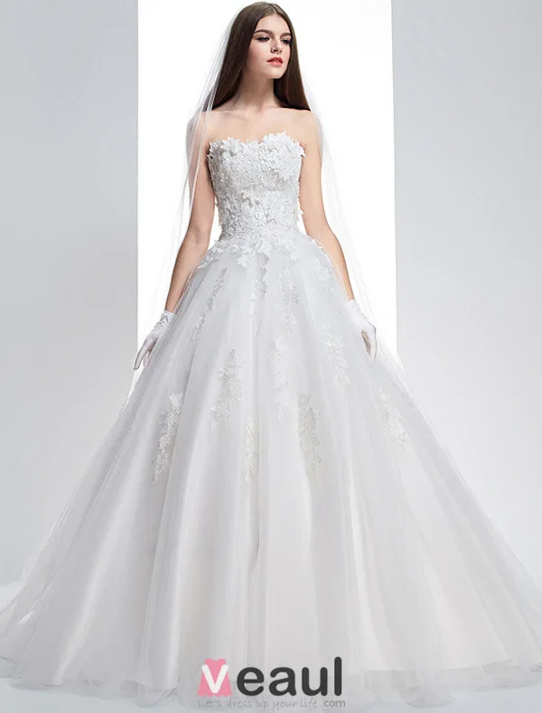 2016 Belle Sweetheart Appliques De Dentelle Épaisse Robe De Mariée En Tulle Rouge Avec Train De Balayage