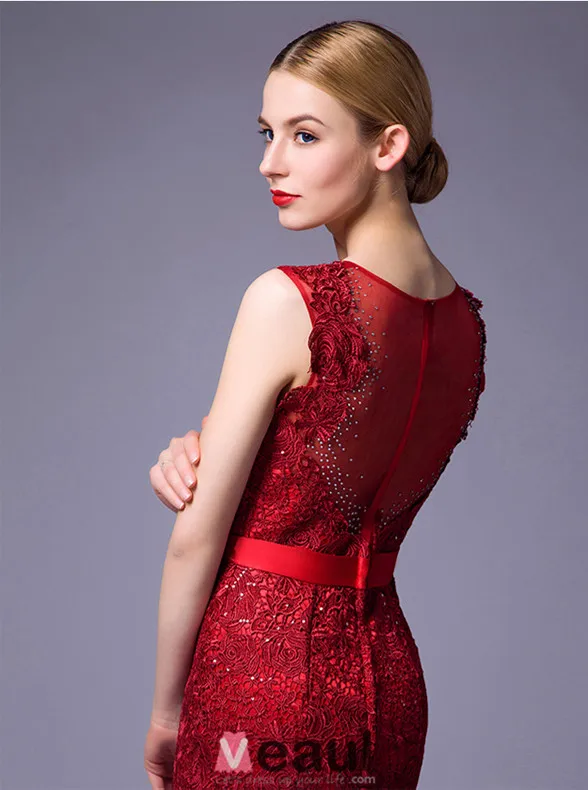 2016 Elegant Scoop Neckline Backless Rhinestone Red Lace Evening Dress With Sash