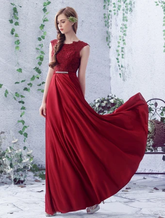2016 Einfache Halsausschnitt Applique Dicken Spitzen Burgunder Satin Rückenfrei Langen Abendkleid Mit Silbernen Flügel
