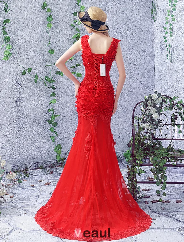 2016 Gorgeous Mermaid V-neck Backless Applique Petal Lace Beading Rhinestone Red Tulle Evening Dress