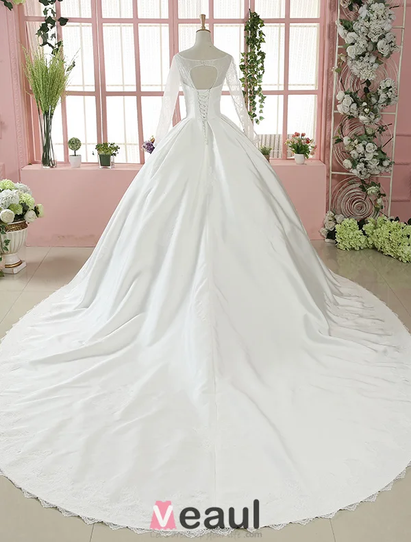 2016 Gorgeous Ball Gown V-neck Long Sleeves Applique Lace Backless White Satin Wedding Dress With 1 M Tailing