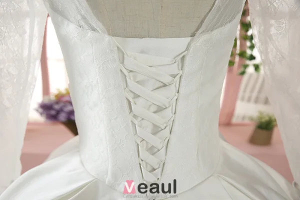 2016 Gorgeous Ball Gown V-neck Long Sleeves Applique Lace Backless White Satin Wedding Dress With 1 M Tailing
