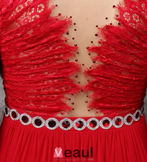 2016 Sexig Halsringning Applique Fjäder Spets Beading Rhinestone Skärp Backless Röd Aftonklänning