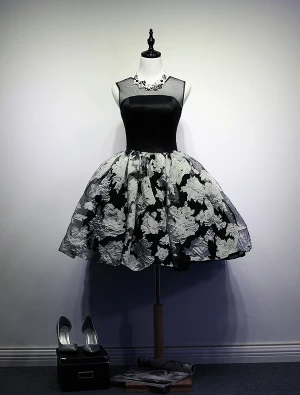 Liten Svart Dress 2016 Scoop Halsen Trykte Blomster Tyll Cocktailkjole