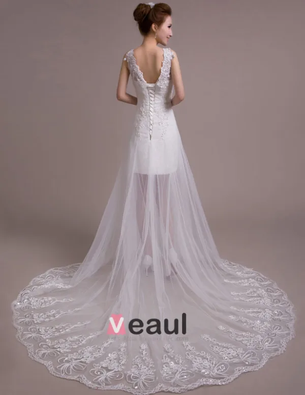 Mariée Epaules Tribunal Train De Sangle Licol V-cou Robe De Mariée En Dentelle Blanche