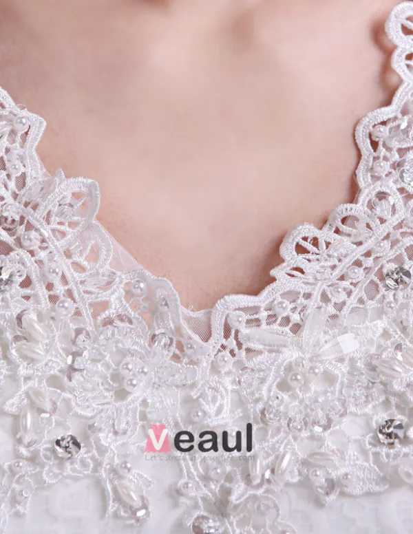 Mariée Epaules Tribunal Train De Sangle Licol V-cou Robe De Mariée En Dentelle Blanche