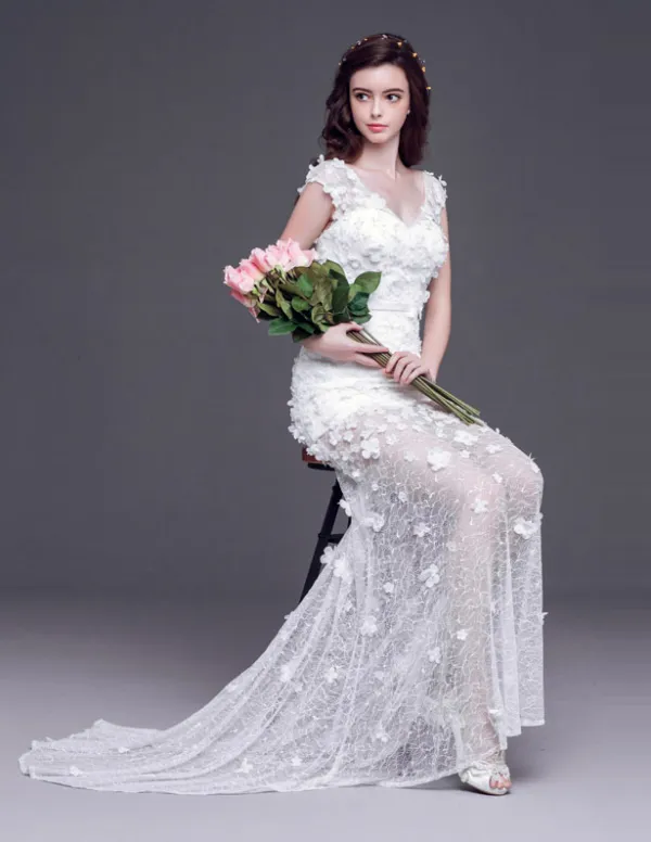 2015 Short/Mini V-neck Handmade Lace Flowers Court Train Transparent Wedding Dress