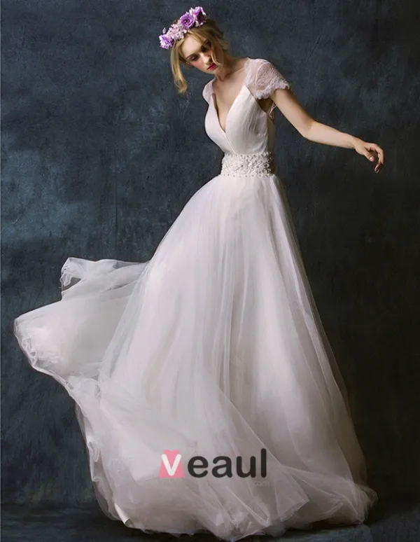 Une Ligne Epaules Col V Profond Robe-parole Longueur De Mariée En Dentelle Brodee Ceinture De Fleurs