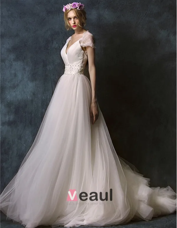 Une Ligne Epaules Col V Profond Robe-parole Longueur De Mariée En Dentelle Brodee Ceinture De Fleurs