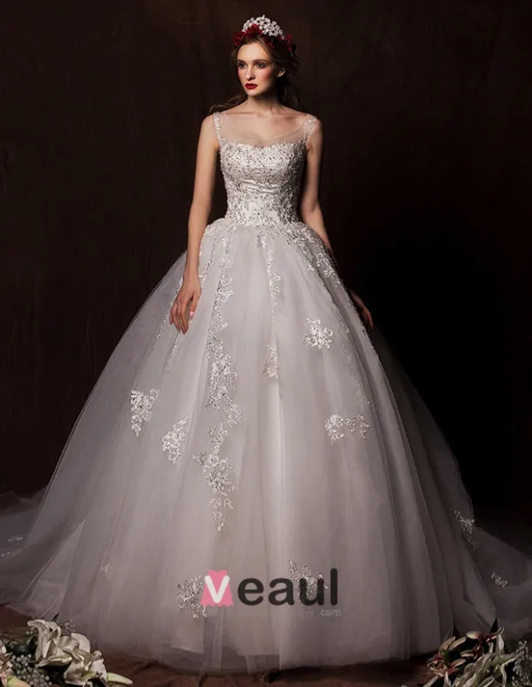 2015 Ball Gown Shoulders Scoop Neck Cathedral Train Embroidered Lace Flowers Organza Wedding Dress