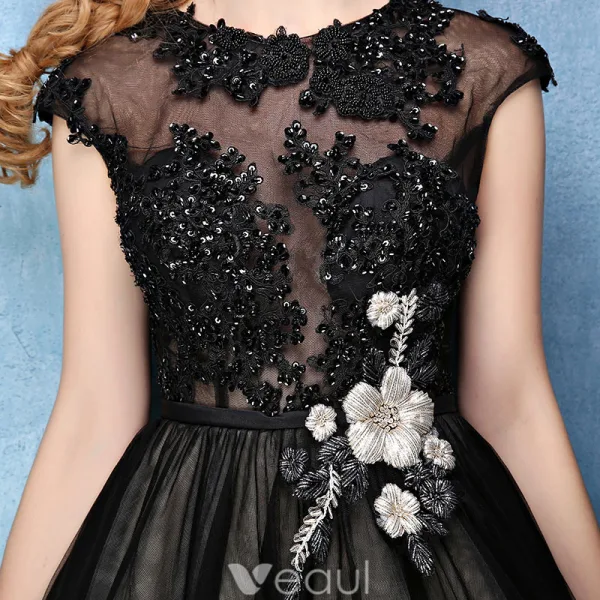 Princess Little Black Dresses 2016 Applique Lace With Sequins Knee Length Short Cocktail Dress