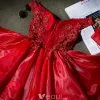 Magnifiques Robes Rouges Du Parti 2016 Applique De Dentelle V-cou Robe De Cocktail Courte En Organza