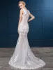 Seksowne Suknie Ślubne 2016 Syrena V-neck Suknia Koronki Aplikacja Kwiaty Ślub Z Przeciągnięcia Pociągu
