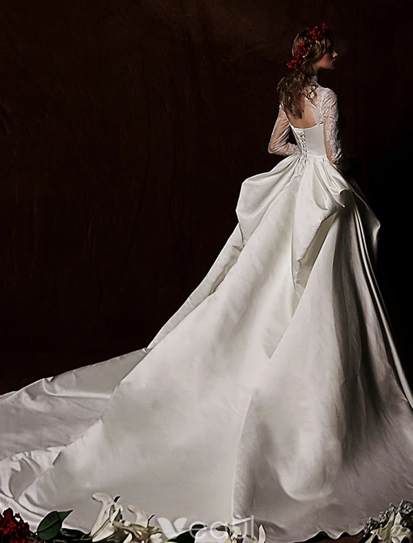 Elegant Wedding Dresses 2016 Vintage Lace Neckline Ivory Ruffle Satin Wedding Dress With Long Tailing