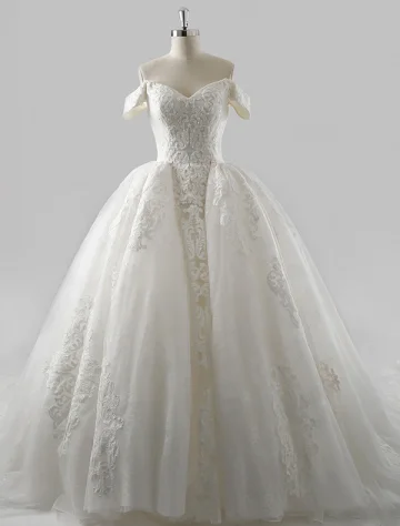Princesse Les Robes De Mariage 2016 Robe De Bal Encolure Carré Appliques Haut De Gamme Paillettes De Volants En Dentelle Robe De Mariée En Tulle Avec Une Longue Queue