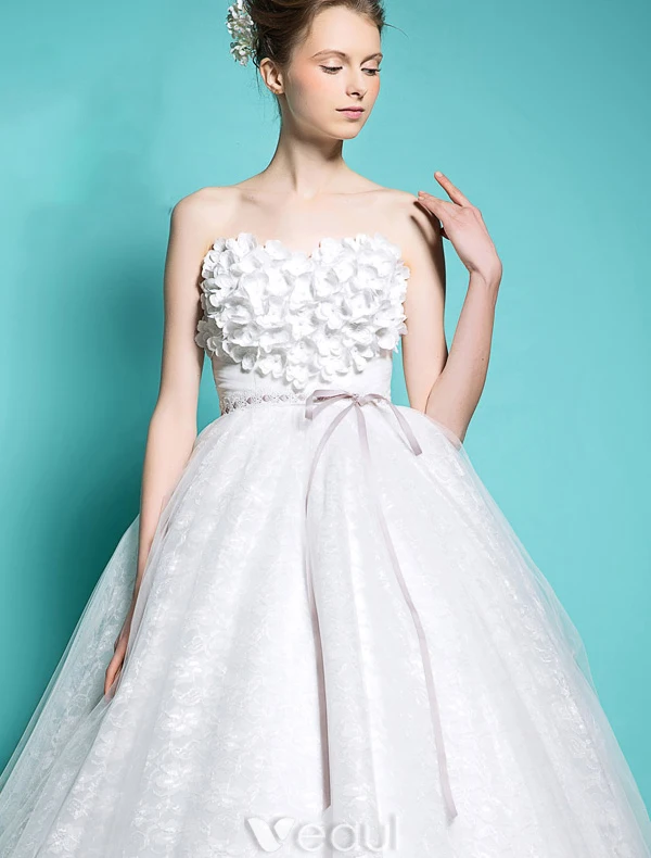 Sweetheart Wedding Dresses 2016 Applique Flowers Beading Ruffle Glitter Lace Ball Gown Wedding Dress With Sash