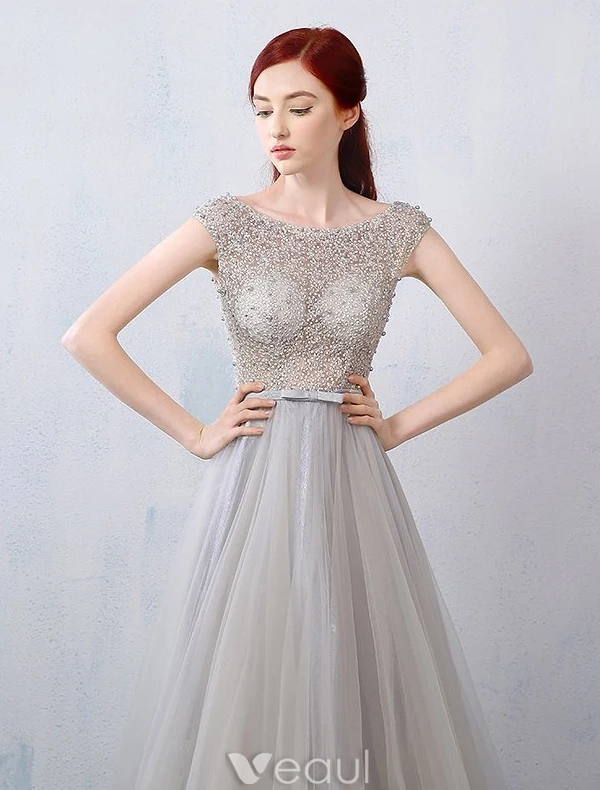 Robe De Soirée Glamour 2016 Une Ligne Perlage Conception Percée De Robe Dos Nu En Dentelle Grise En Tulle