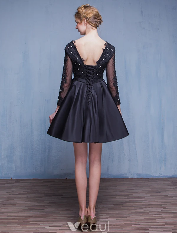 Belles Petites Robes Noires De 2016 Une Ligne V-cou Applique Dentelle Noire Satin Robe De Cocktail Courte Avec Des Manches
