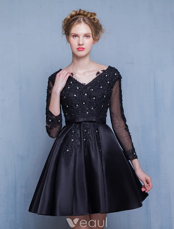 Belles Petites Robes Noires De 2016 Une Ligne V-cou Applique Dentelle Noire Satin Robe De Cocktail Courte Avec Des Manches