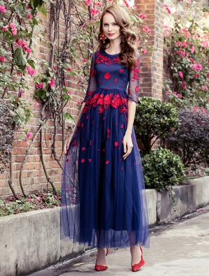 Belle Robe De Bal 2016 Une Ligne Col Rond Applique Fleur Rouge En Dentelle Tulle Bleu Royal Robe Longue