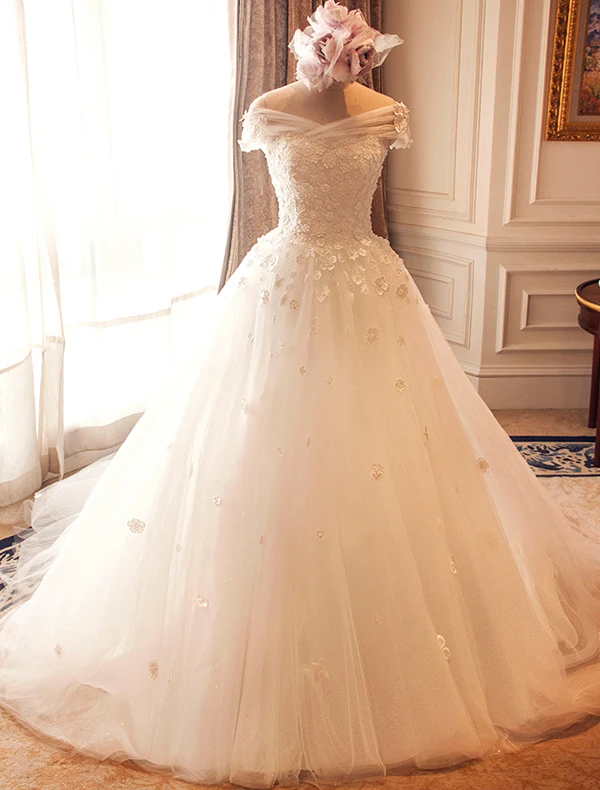 Stunning Wedding Dresses 2016 Ball Gown Off The Shoulder Applique Flowers Ivory Bridal