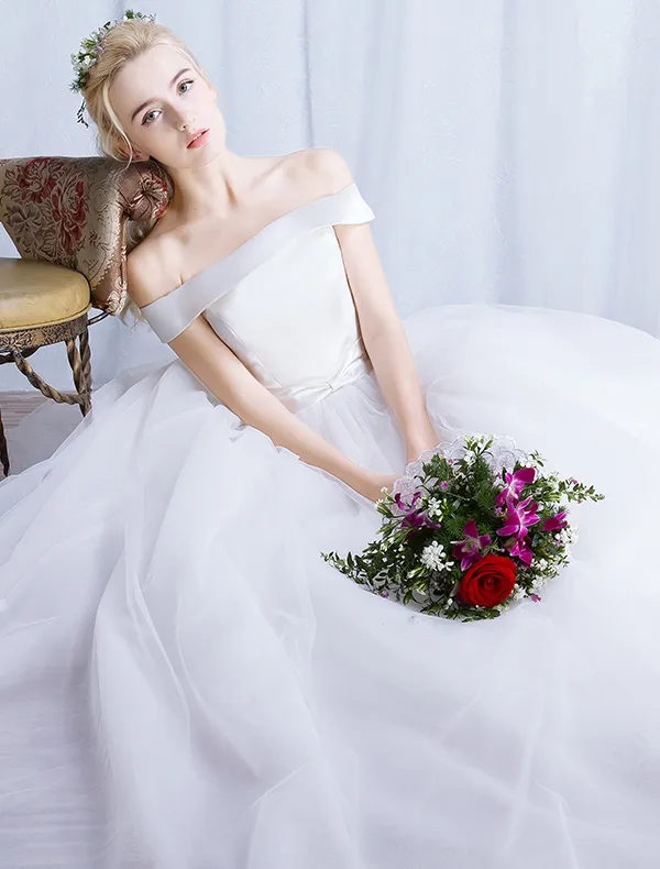 Einfache Brautkleider 2016 Ballkleid Von Der Schulter Satin Mit Weißen Tüll Hochzeitskleider