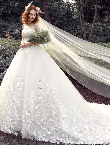 Robe De Mariée Glamour 2016 Robe De Bal Bretelles Appliques Perles Tulle Blanc Robe De Mariée Avec Long Train