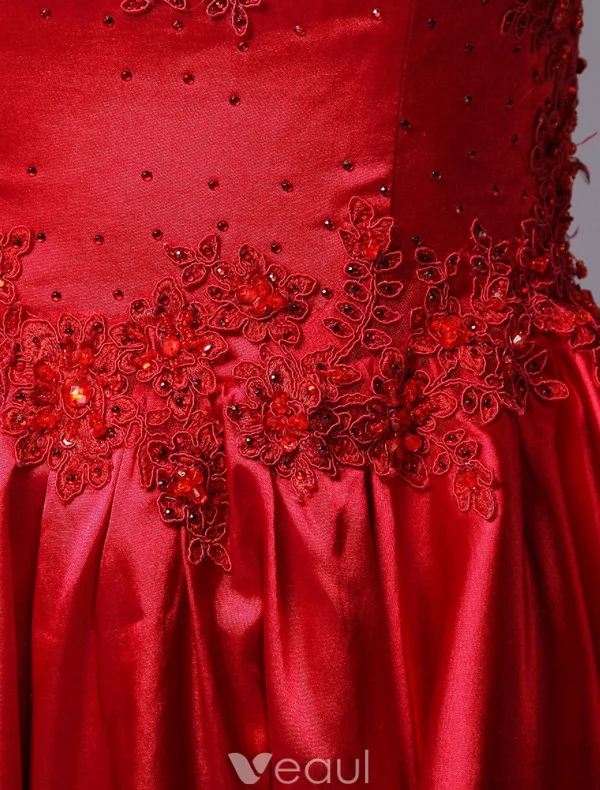 Vackra Festklänningar 2016 Ringning Applikationer Spets Beading Rufsa Röd Satin Kort Klänning