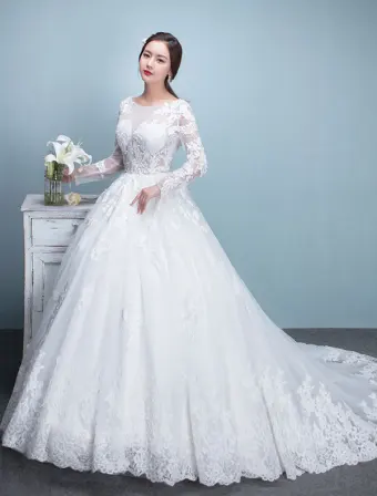 Elegant Bridal Gown 2017 Scoop Neckline Applique Lace Wedding Dresses With Long Sleeves