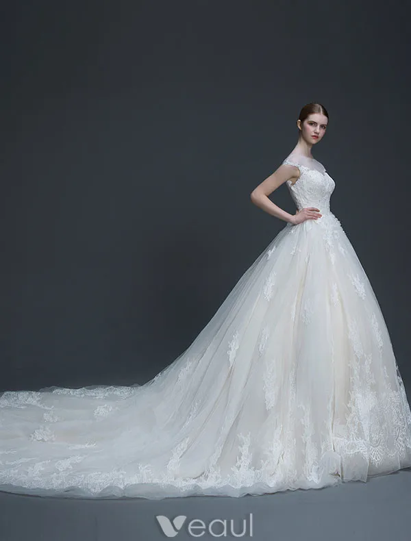 Luxux Hochzeitskleider 2017 Hochgradige Applique Schnürt Sich Helle Champagner-brautkleider Mit Langem Zug