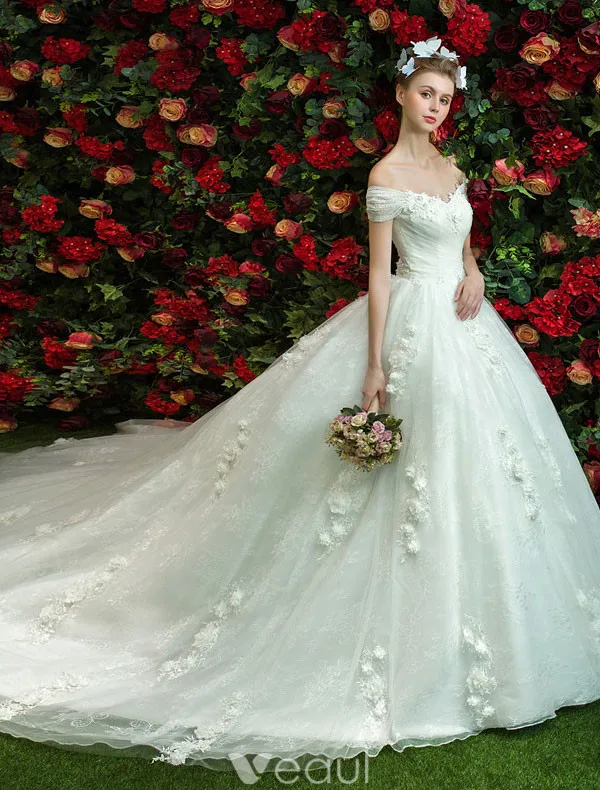 Elegant Wedding Dresses 2017 Off The Shoulder Ruffle Tulle Applique Lace Flowers Bridal Gowns With Train